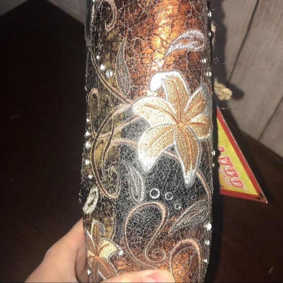 Durango 12" Floral Distressed Metallic Cowboy boot - Picture 7 of 16